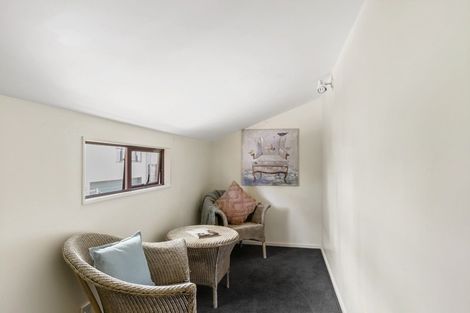 Photo of property in 8 Atamira Close, Churton Park, Wellington, 6037