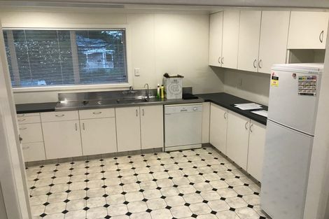 Photo of property in 4/11 Vivian Street, New Plymouth, 4310
