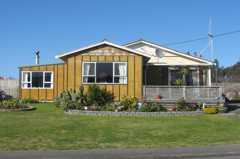 Photo of property in 583 Waitarere Beach Road, Waitarere Beach, Levin, 5510