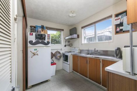 Photo of property in 2/89 Bruce Mclaren Road, Henderson, Auckland, 0612