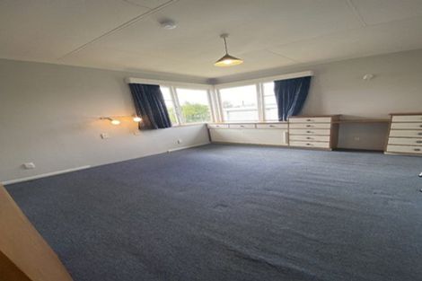 Photo of property in 18 Wavell Crescent, Lansdowne, Masterton, 5810