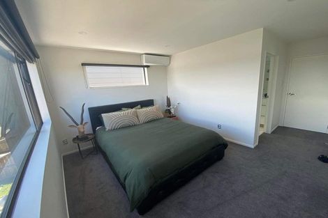 Photo of property in 10 Parahau Road, Papakura, 2110