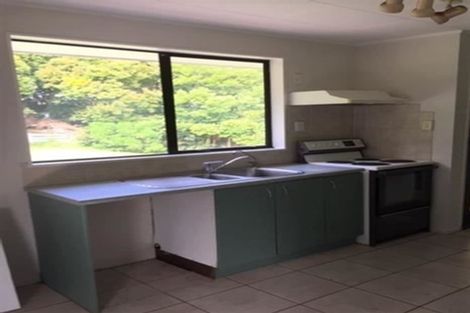 Photo of property in 6 Crosby Road, West Harbour, Auckland, 0618