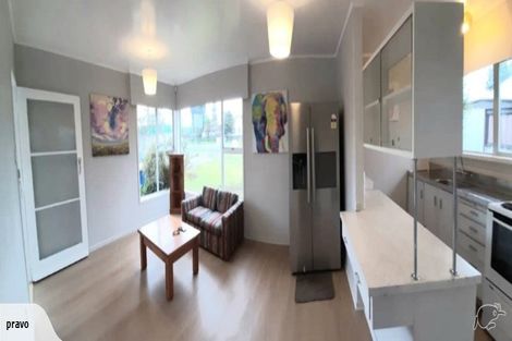 Photo of property in 1/25 West Coast Road, Glen Eden, Auckland, 0602