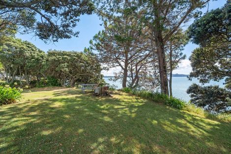 Photo of property in 156 One Tree Point Road, One Tree Point, 0118