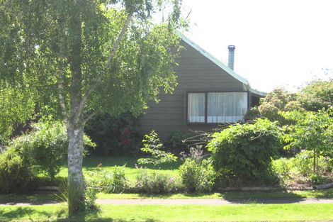 Photo of property in 2 Marlowe Drive, Leamington, Cambridge, 3432