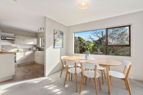 Photo of property in 1/2 Leith Way, Rothesay Bay, Auckland, 0630