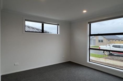 Photo of property in 29 Waruhia Crescent, Rototuna North, 3281