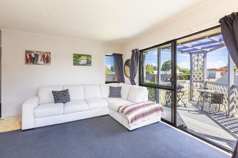 Photo of property in 40 Charles Street, Takapau, 4203
