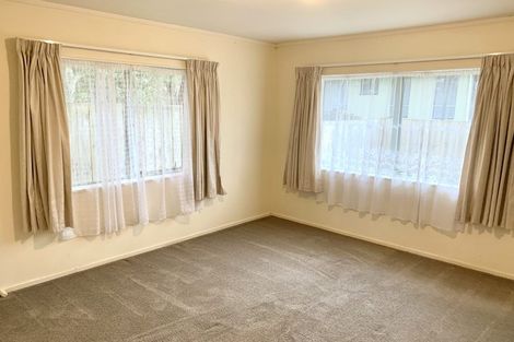 Photo of property in 5 Millstream Drive, Henderson, Auckland, 0610