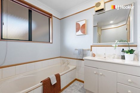 Photo of property in 14 Silverstream Drive, Mosgiel, 9024