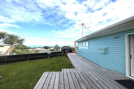 Photo of property in 12 Miriona Grove, Paekakariki, 5034
