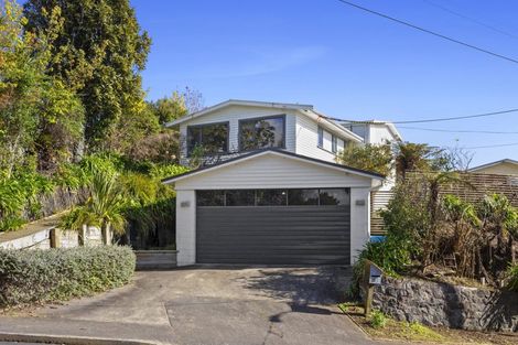 Photo of property in 18 Doralto Road, Frankleigh Park, New Plymouth, 4310