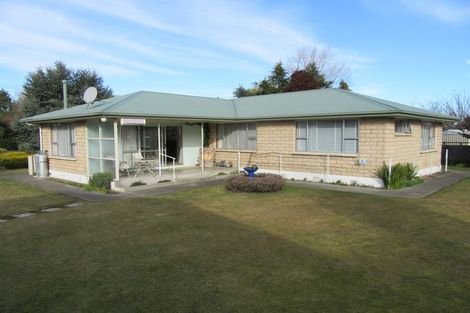 Photo of property in 2 Gorge Road, Waimate, 7924