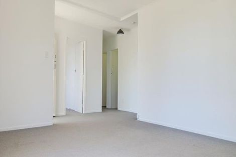 Photo of property in 8 Granby Place, Westown, New Plymouth, 4310