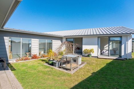 Photo of property in 47 Botanical Heights Drive, Waipahihi, Taupo, 3330