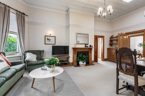 Photo of property in 125 Vauxhall Road, Narrow Neck, Auckland, 0624