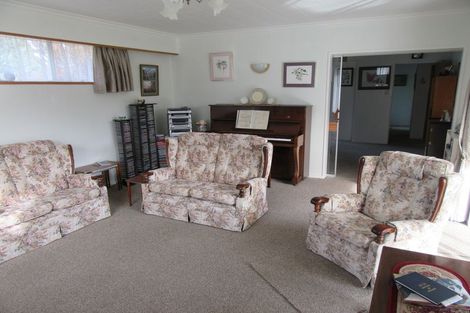 Photo of property in 2 Gorge Road, Waimate, 7924