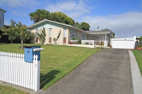 Photo of property in 3 Tawake Place, Waitara, 4320