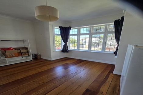 Photo of property in 20 Naughton Terrace, Kilbirnie, Wellington, 6022