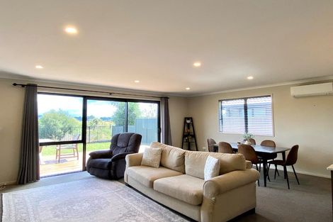 Photo of property in 3 Carriage Close, Omokoroa, 3114