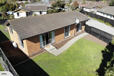 Photo of property in 8a Bromley Road, Bromley, Christchurch, 8062