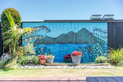 Photo of property in 6 Konini Crescent, Waikanae Beach, Waikanae, 5036