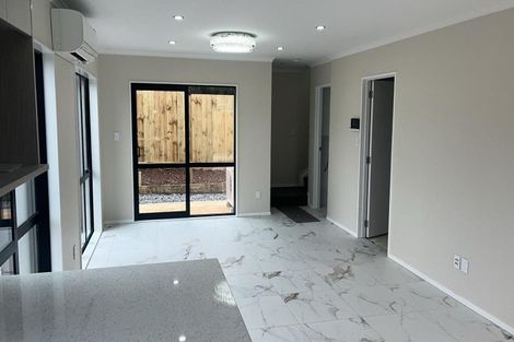 Photo of property in 83b Hutchinsons Road, Bucklands Beach, Auckland, 2014