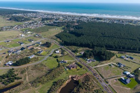 Photo of property in 66 Waitarere Rise Avenue, Waitarere, Levin, 5510