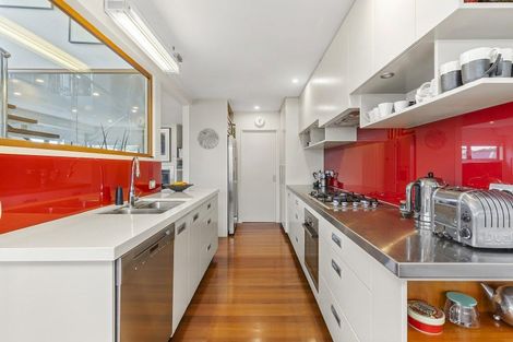 Photo of property in 1/38 Ferry Street, Seatoun, Wellington, 6022