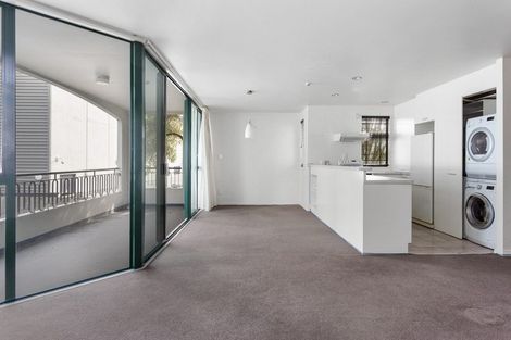 Photo of property in Regent Courts, 12/75 Gloucester Street, Christchurch Central, Christchurch, 8013