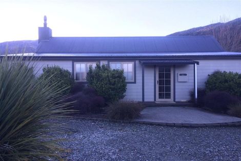 Photo of property in 7 Fletcher Way, Arrowtown, 9302