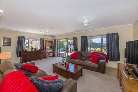 Photo of property in 2/287 Vipond Road, Stanmore Bay, Whangaparaoa, 0932