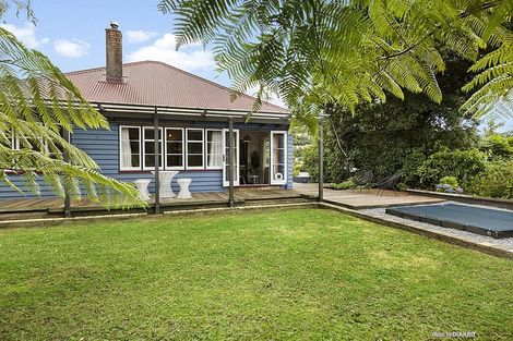 Photo of property in 82 Sunshine Avenue, Karori, Wellington, 6012