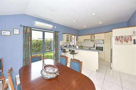 Photo of property in 27 Acorn Close, Waltham, Christchurch, 8023