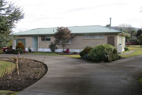 Photo of property in 2 Gorge Road, Waimate, 7924
