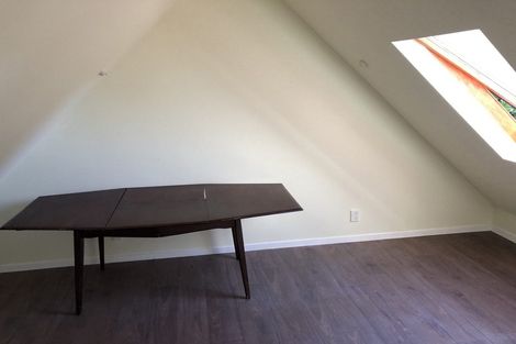 Photo of property in 2/22 Cornelian Crescent, Half Moon Bay, Auckland, 2012