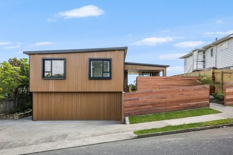 Photo of property in 11 Lauderdale Road, Papakowhai, Porirua, 5024