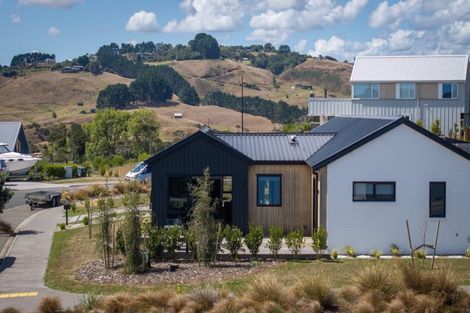 Photo of property in 2 Tunarau Street, Raglan, 3225