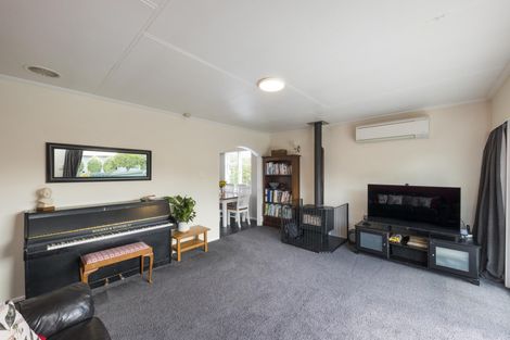 Photo of property in 30 Ruamahanga Crescent, Terrace End, Palmerston North, 4410