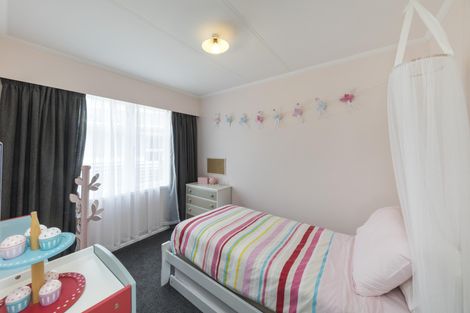 Photo of property in 30 Ruamahanga Crescent, Terrace End, Palmerston North, 4410