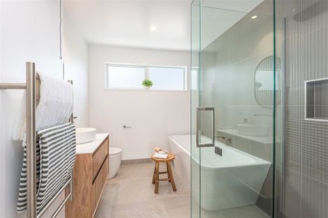 Photo of property in 2/179 Weston Road, St Albans, Christchurch, 8052