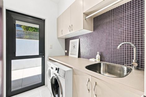 Photo of property in 60 Glenstrae Road, Redcliffs, Christchurch, 8081