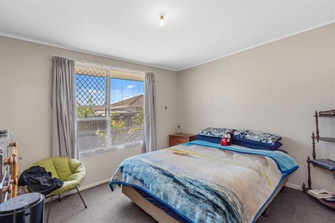 Photo of property in 2/47 Chipping Lane, Redwood, Christchurch, 8051