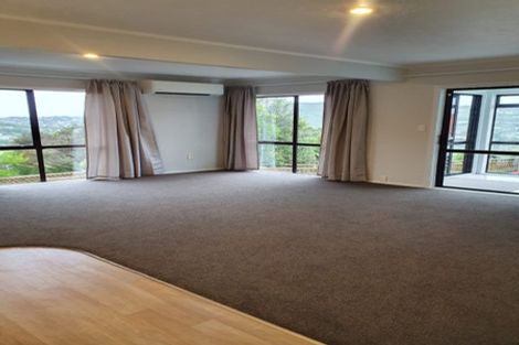 Photo of property in 113 Percy Dyett Drive, Karori, Wellington, 6012