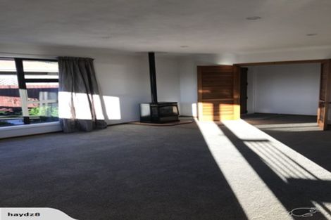 Photo of property in 1/5 Rhyl Place, Bryndwr, Christchurch, 8053