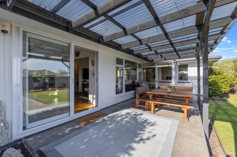 Photo of property in 124 Cavendish Road, Casebrook, Christchurch, 8051