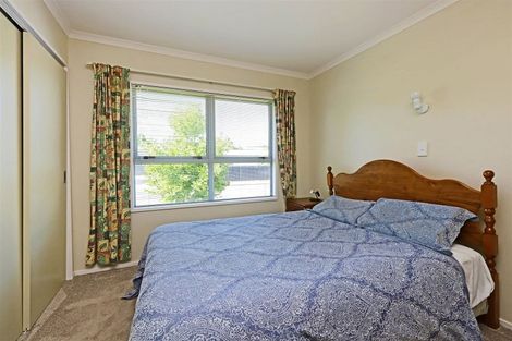 Photo of property in 3 Kirkcaldy Place, Flaxmere, Hastings, 4120