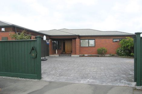 Photo of property in 25 Farnswood Place, Redwood, Christchurch, 8051