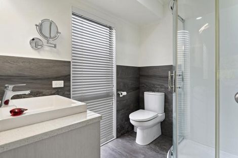 Photo of property in 62 Golfland Drive, Golflands, Auckland, 2013